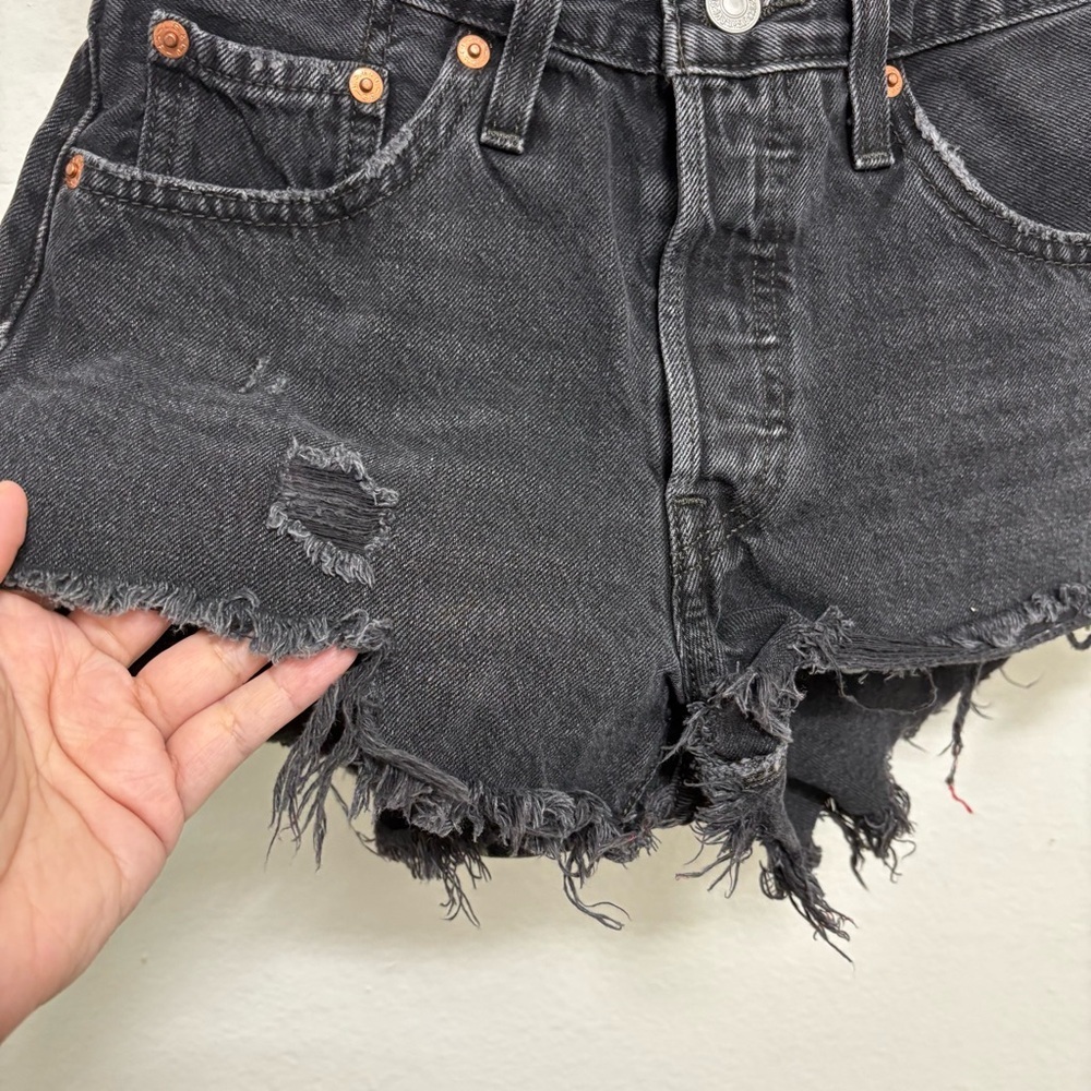 Levi's Premium 501 Women's Distressed Black Denim Cut-Off Shorts Button Fly - Picture 3 of 13